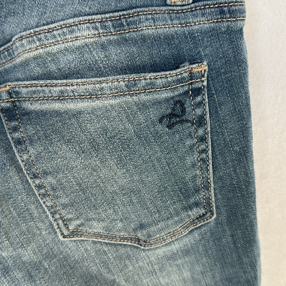 DL1961 Jeans - Picture 5 of 6
